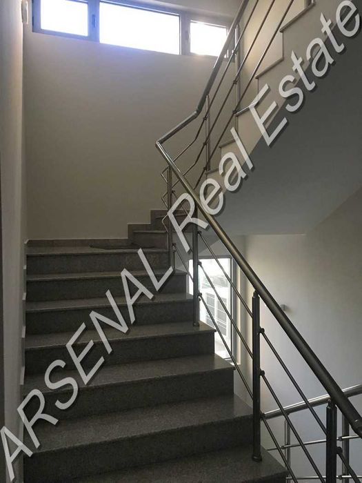 Офис под наем, Младост 2