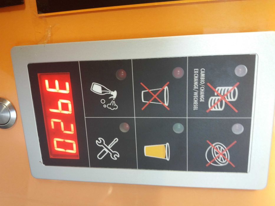 Automate fresh de portocale ZUMMO Z10 si ZUMMO ZV25 – Aparate vending