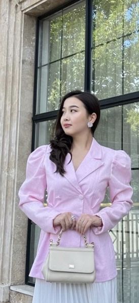 Пиджак женский полу приталенный