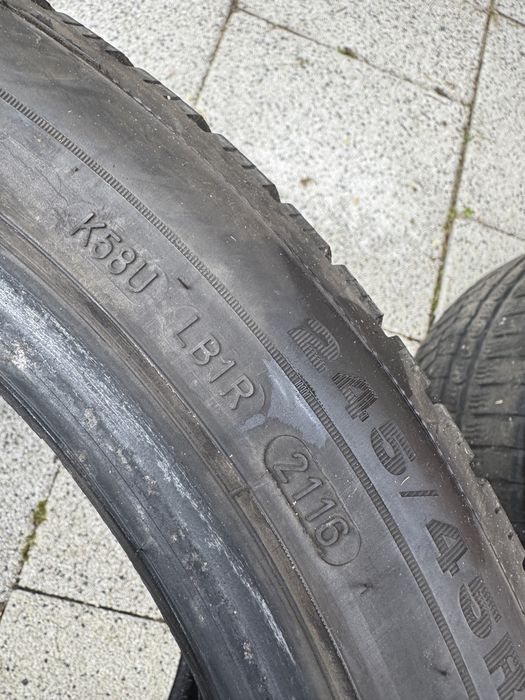 Anvelope 245/45/R18 - 2 x Dunlop + 2 x Nokian(runflat)