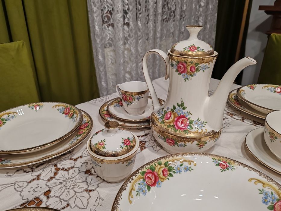 Serviciu de masa și ceai/ cafea