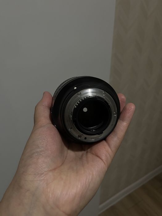 продам nikon 85mm f1.8