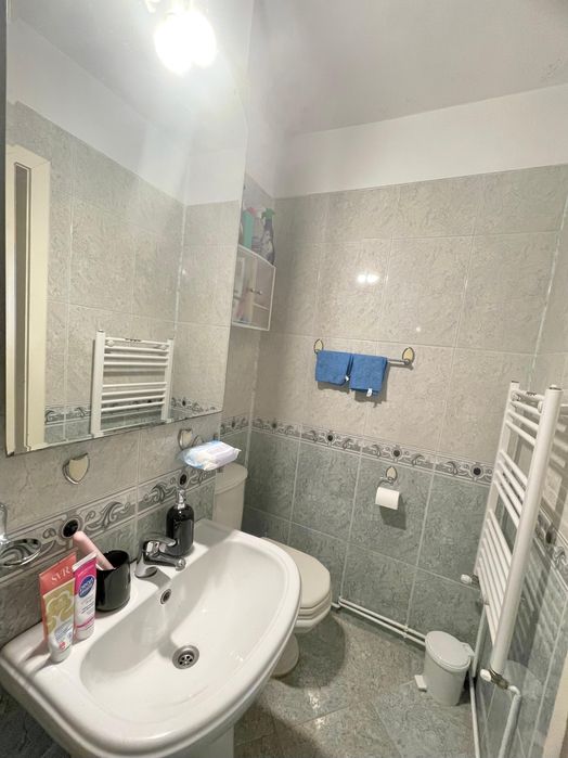 Inchiriez apartament 2 camere, zona Mehedinti