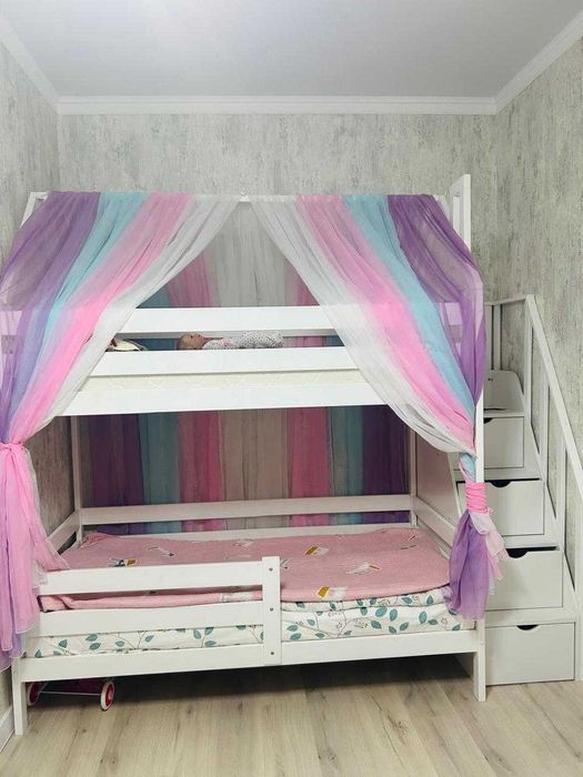 продается двухъярусная кровать