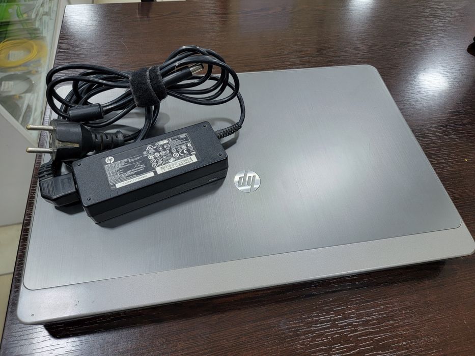 Notebook HP sotiladi, holati zor, batareykasi yangi, aybi yoq, garant