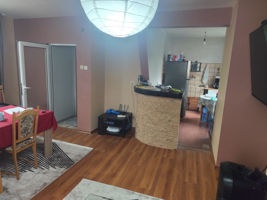 Продавам къща в село Змейово .Стара Загора