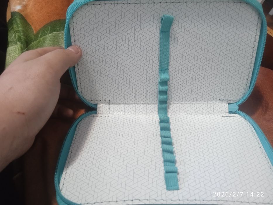 Продам пенал  новый Animals