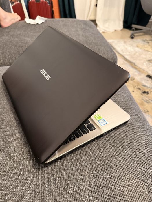 Laptop ASUS in stare perfecta