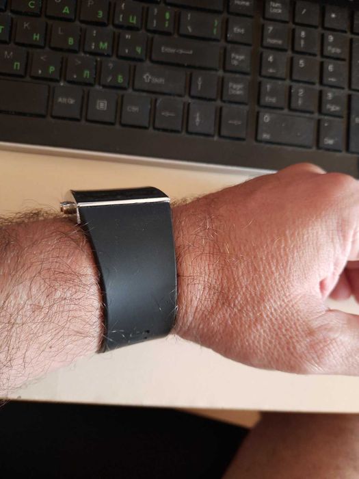 LED часовник и ICE часовник в отлично състояние на ниска цена