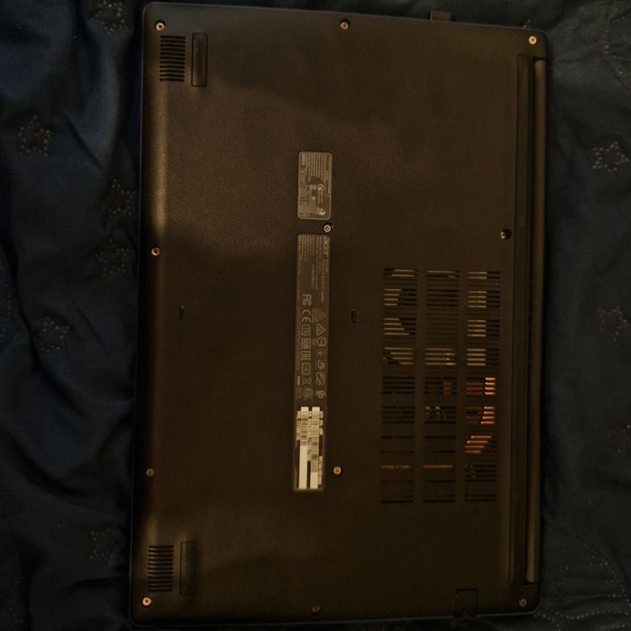 Лаптоп с видеокарта Acer Aspire 3