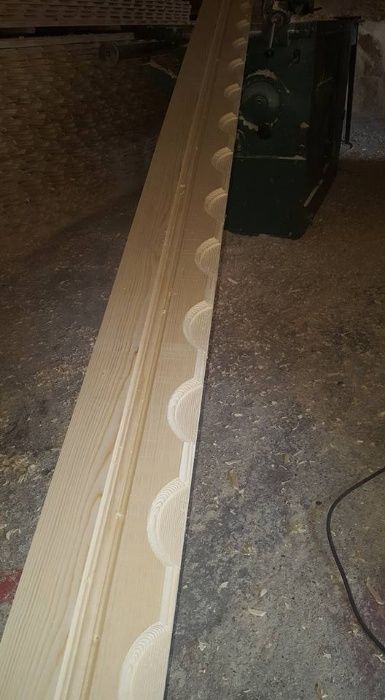 Pazie (Bazie),Lambriu