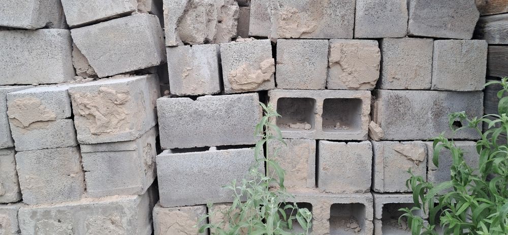 Срочно продаёться б/у сплитерный блоки