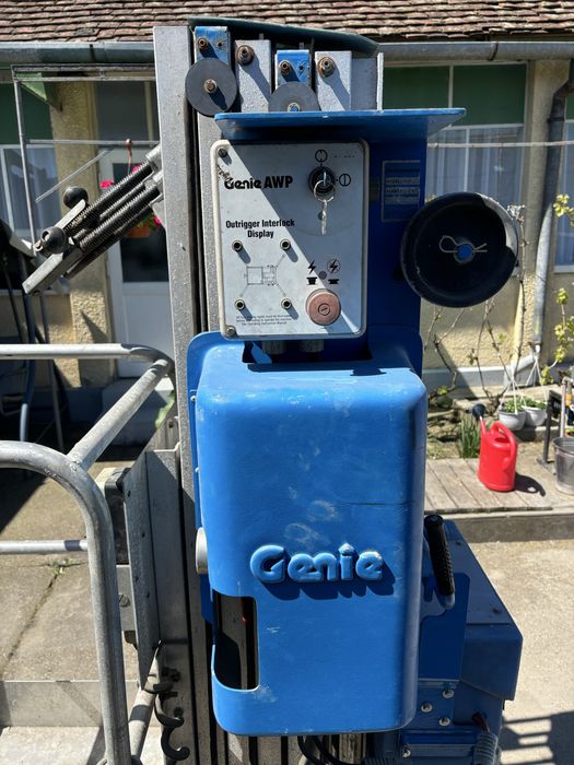 Vand Nacele Telescopica Genie 9M 12v