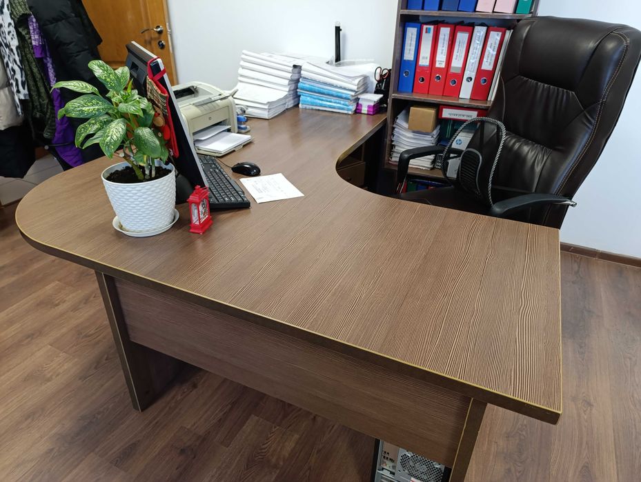 Столы офисные угловые б/у