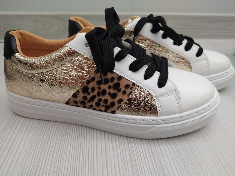 Нови дамски обувки