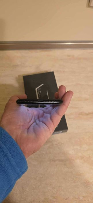 Apple iPhone XR 64GB - много запазен - 82 % батерия