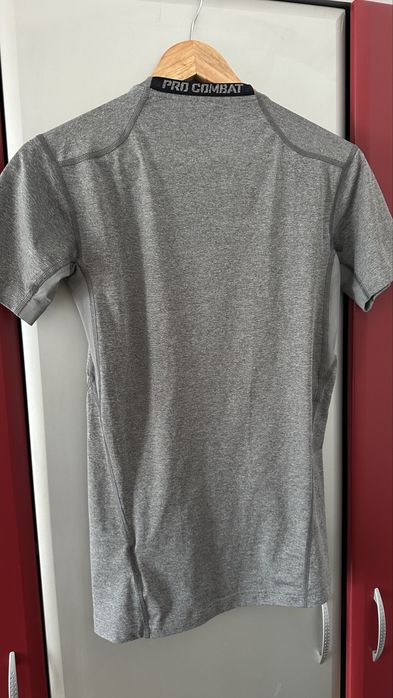 141 Tricoul Nike Pro Combat Compresie