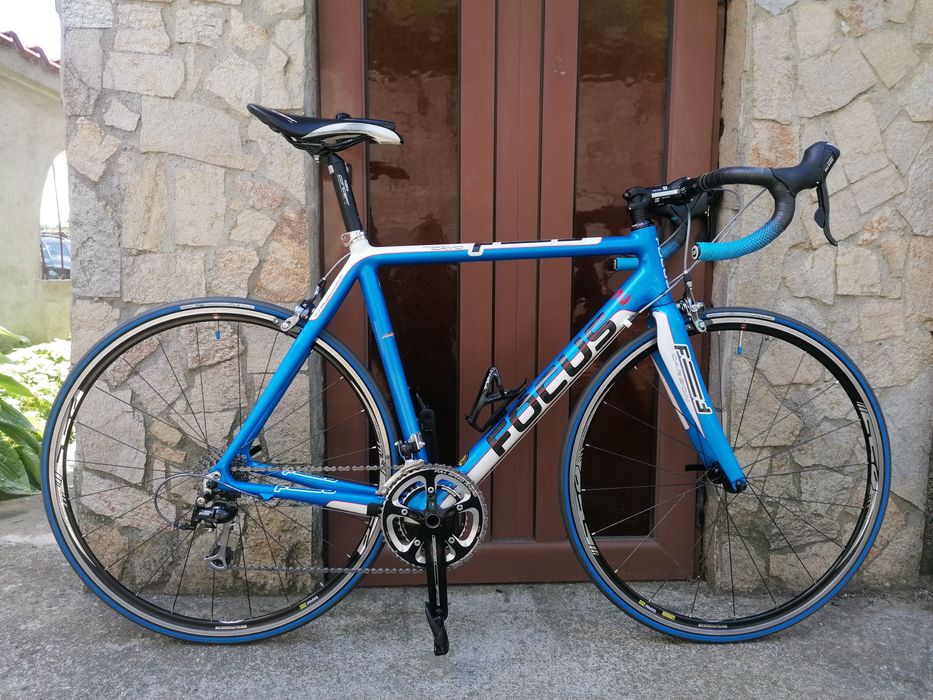 Шосеен FOCUS  Carbon, 2*10 Shimano 105