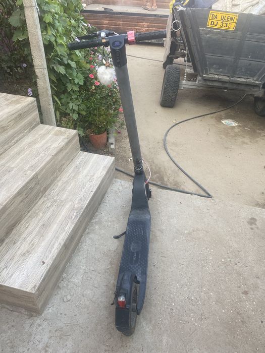 Trotineta electrica Akai