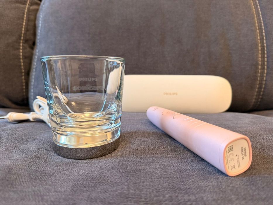 Електрическа четка за зъби PHILIPS Sonicare HX9911/29 - цвят розово.