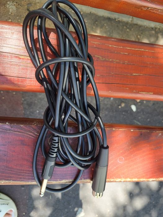 Аудио кабель с разъёмами 4  метров