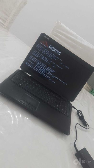 Ноутбук asus сотилади
