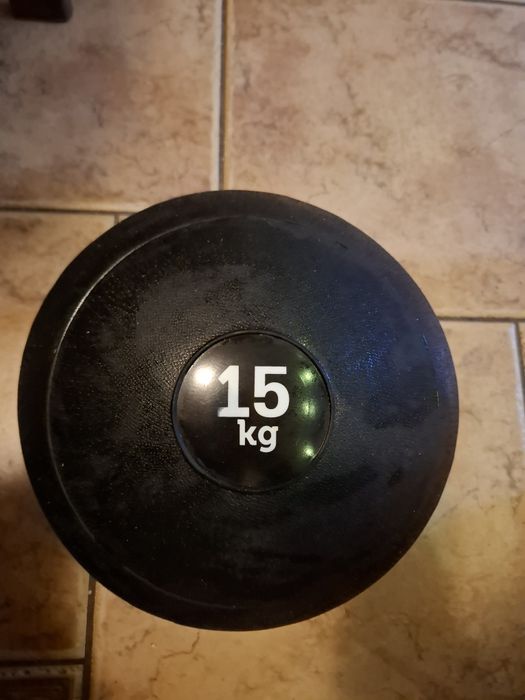 Minge de antrenament slam ball 15 kg.