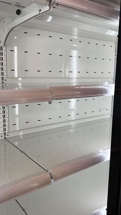 Vitrina/ raft frigotofic cu perdea de aer