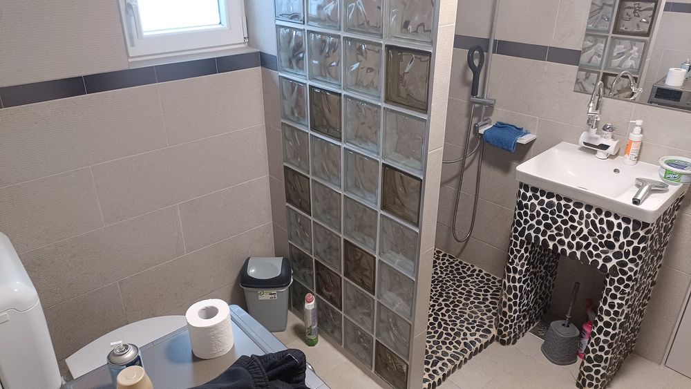 Vand casa potrivita si pt.2 familii