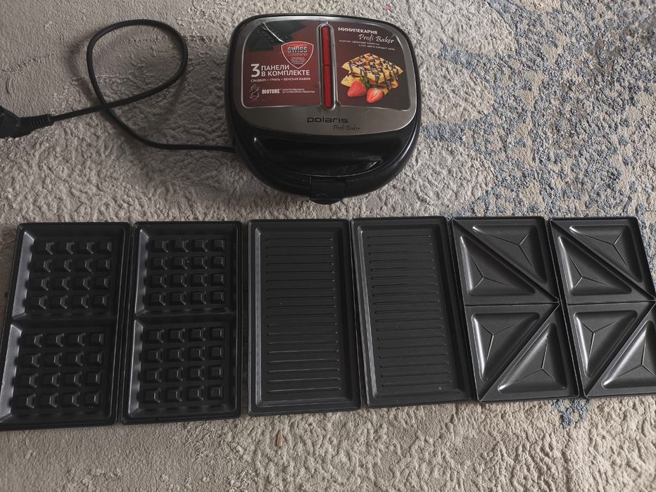 Вафельница-мультипекарня 3 в 1 Polaris Profi Baker