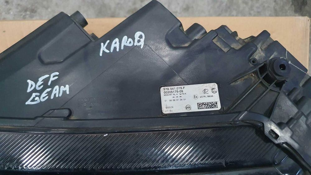 far stanga Skoda Karoq