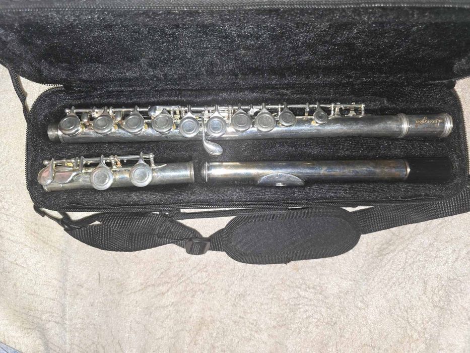 Надлъжна метална флейта с калъф – отлично състояние