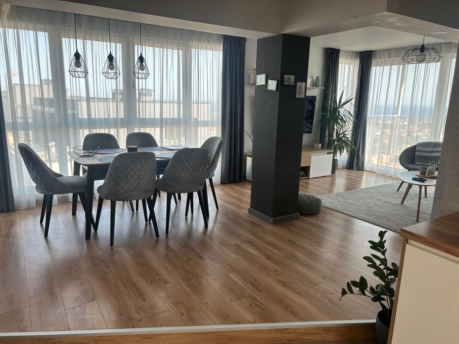Продава се Тристаен апартамент в Варна, Център - 148 кв.м за 913 €/кв.м - Снимка #2