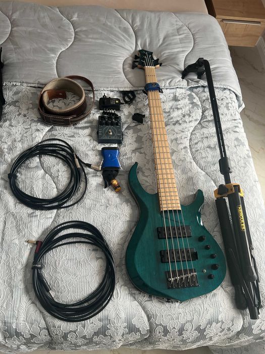 Pedala Chitara Bass Darkglass Alpha-Omega in stare perfecta. Nicio zgarietura, nicio problema, suna ca noua.