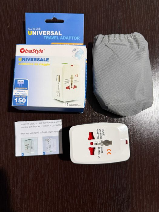 Adaptor stecher universal de calatorie EU UK SUA incarcare USB, NOU