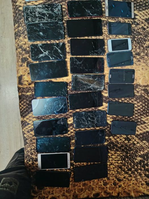 Telefoane de piese