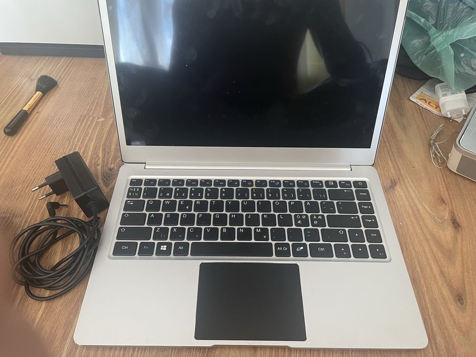 Vand laptop trekstor primebook p148 defect
