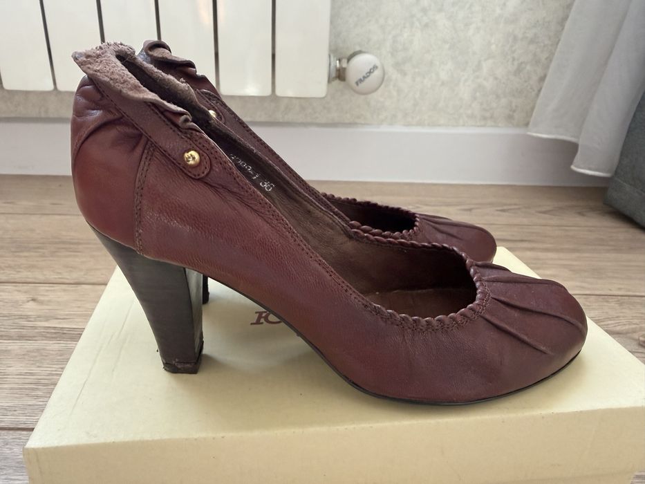 Женские туфли бордовые