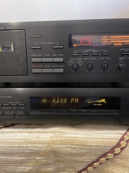 Vând deck +tuner YAMAHA