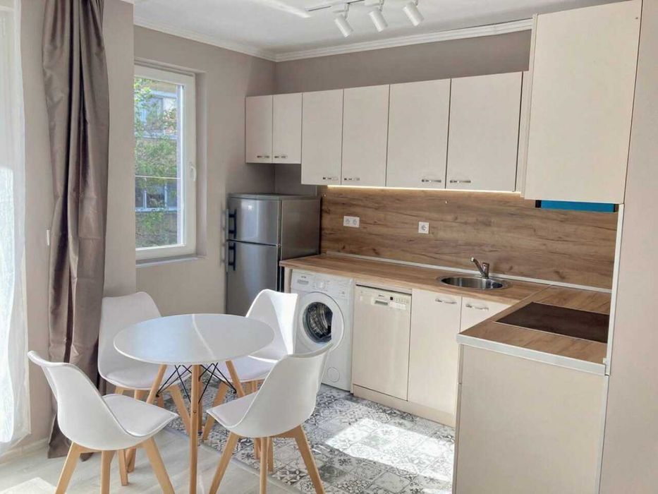 Дава се под наем Двустаен апартамент в Пловдив, Център - 70 кв.м за 484.5 € - Снимка #1