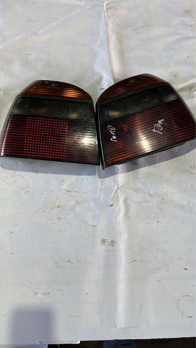 Привозные задние фонари Volkswagen Golf 3