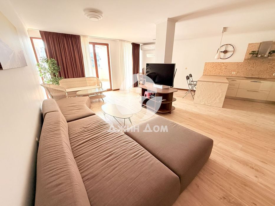 Продава се Четиристаен апартамент в Свети Влас - 205 кв.м за 896 €/кв.м - Снимка #1