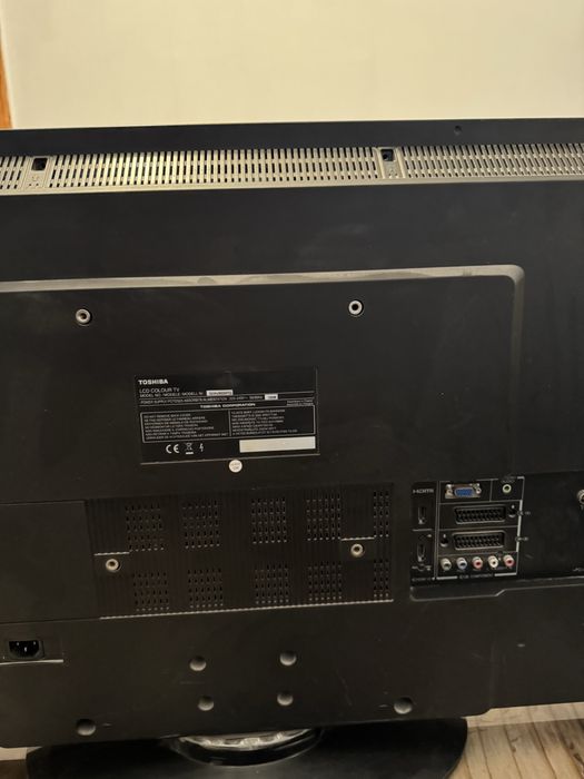Телевизор Тошиба 32 инча