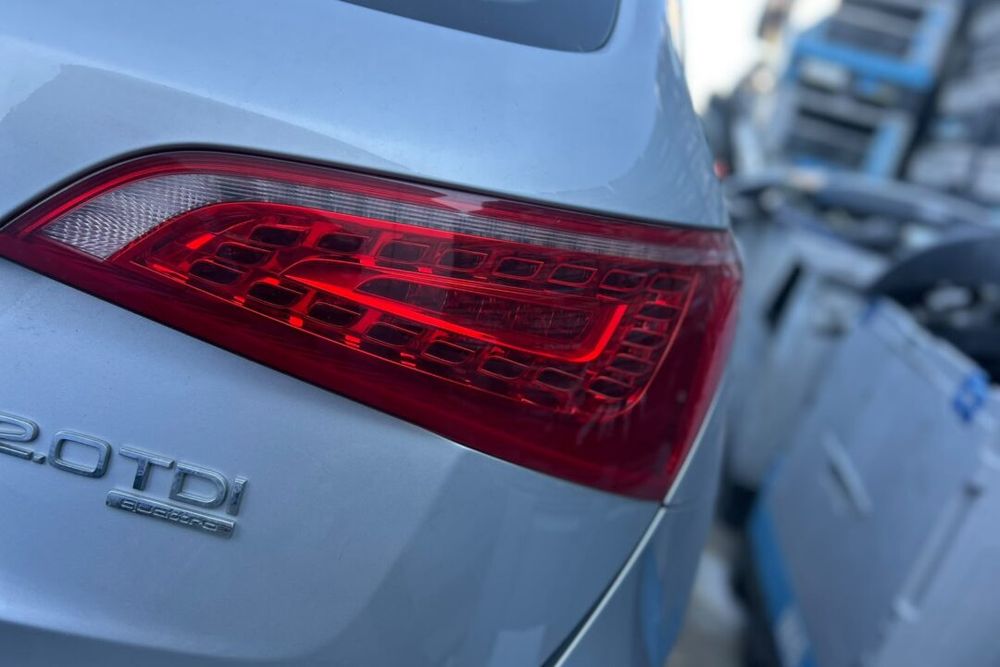 Stop Dreapta cu LED Audi Q5 - An 2010