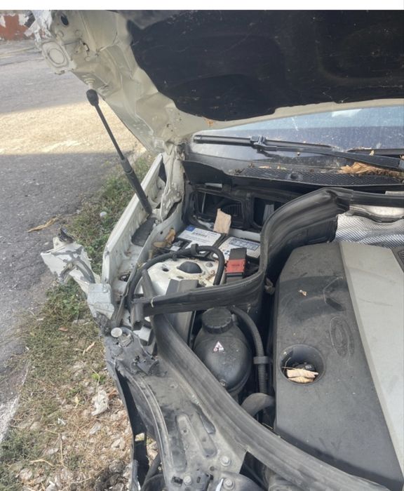 GLK 350 ударена , колата се продава цяла!