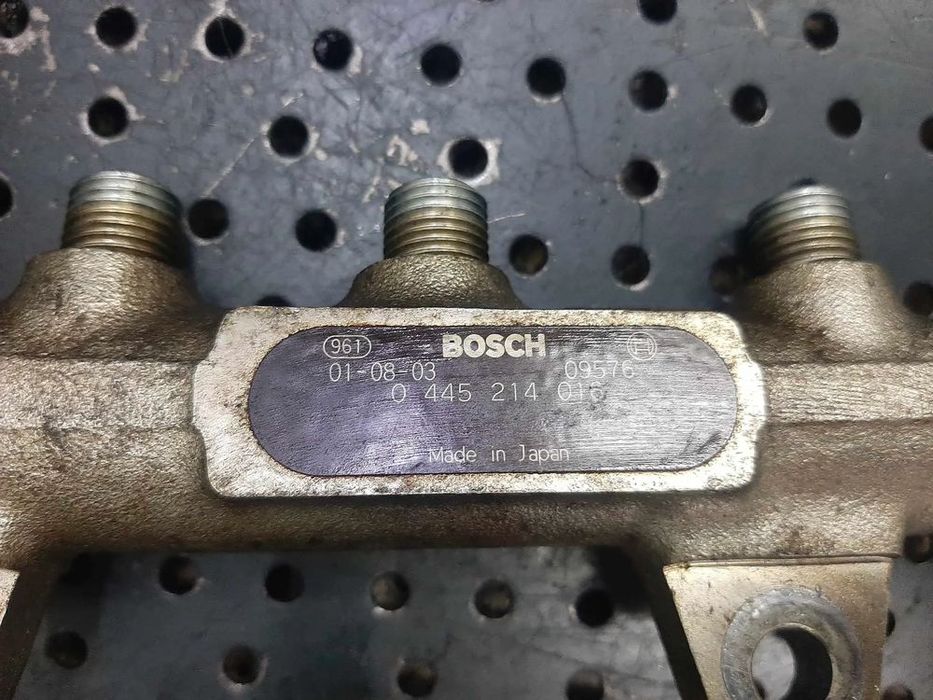 rampa injectoare 1.9 jtd  alfa romeo 147 156 lancia lybra fiat doblo stilo  0445214016