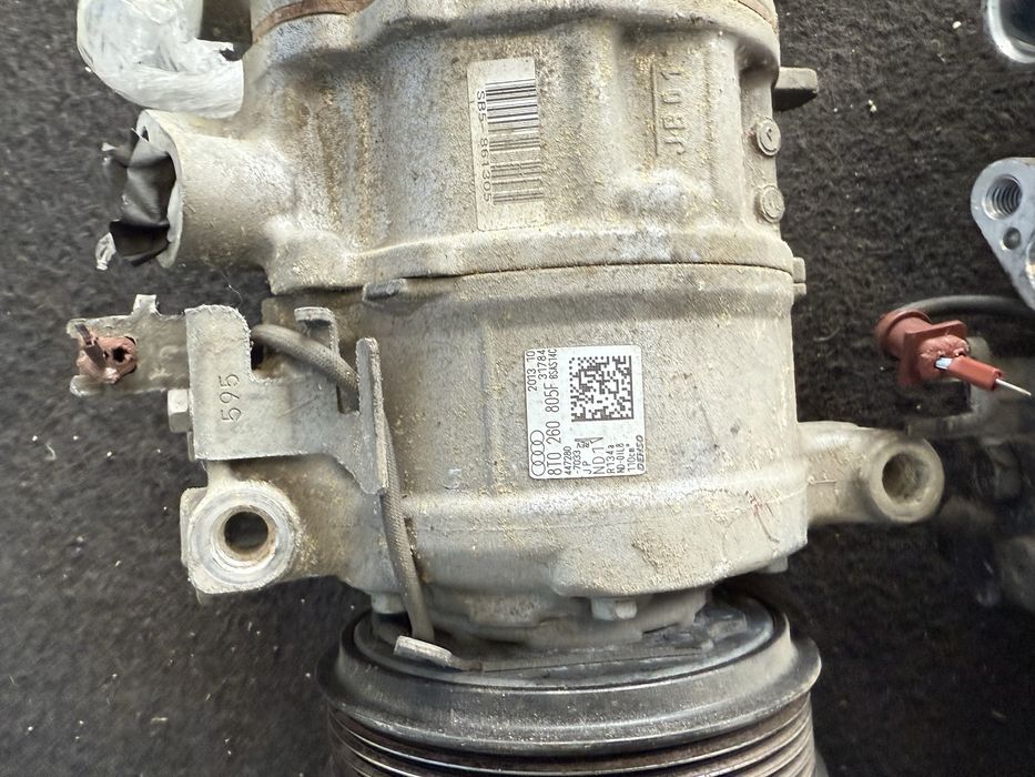 Компресор климатик Audi A4 Facelift A6 A5 след 2012год  8T0260805