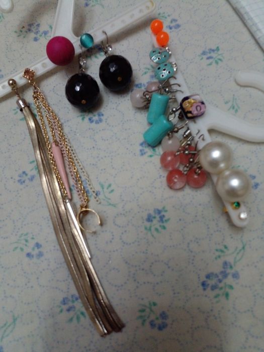 Браслеты б/у и Серьги  б/у . Браслеты Б/У. БРАСЛЕТЫ Б/У.