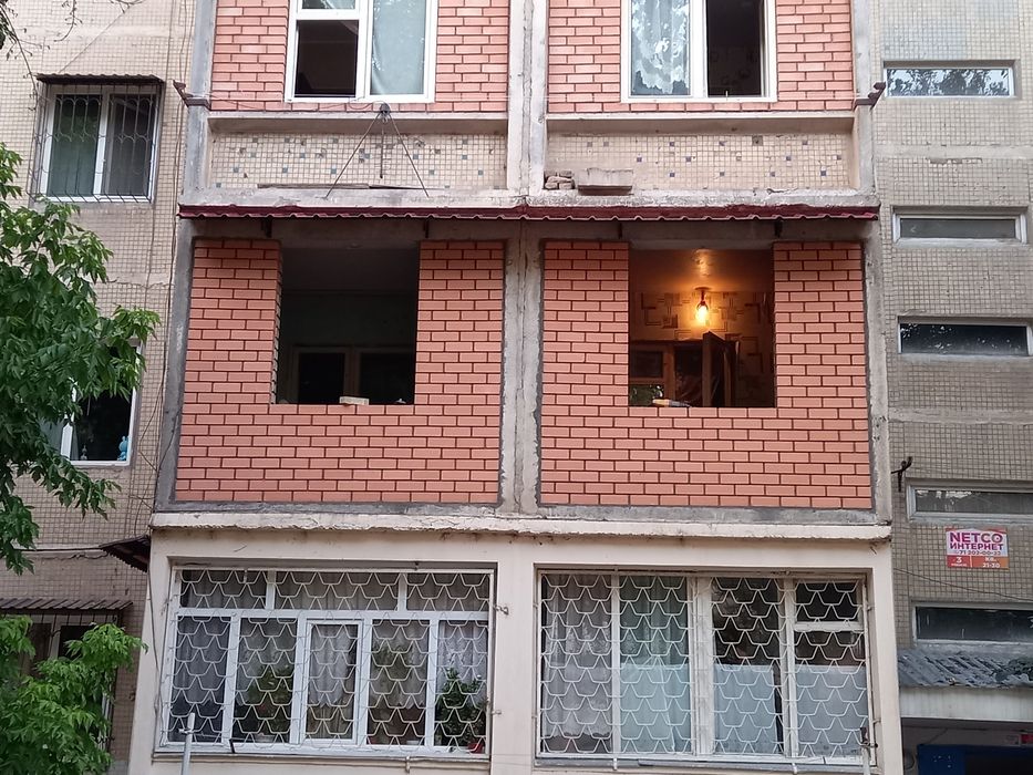 Делаю Кладка кирпича, балкон. Демонтаж услуги. Рустам