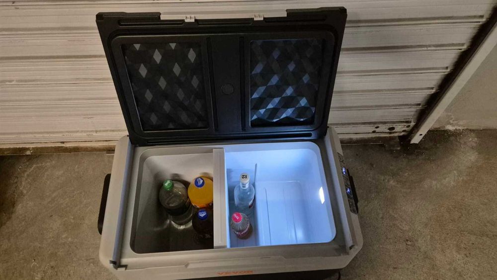 Мобилен компресорен хладилник 55 литра 12/220V за кемпер и къмпинг